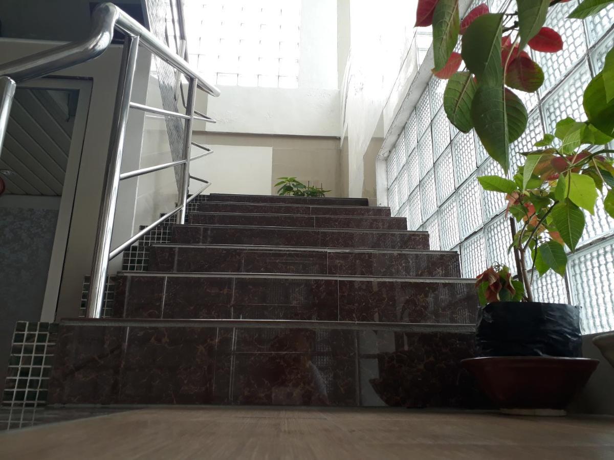 Bnt Inn Lapu-Lapu City Exterior photo